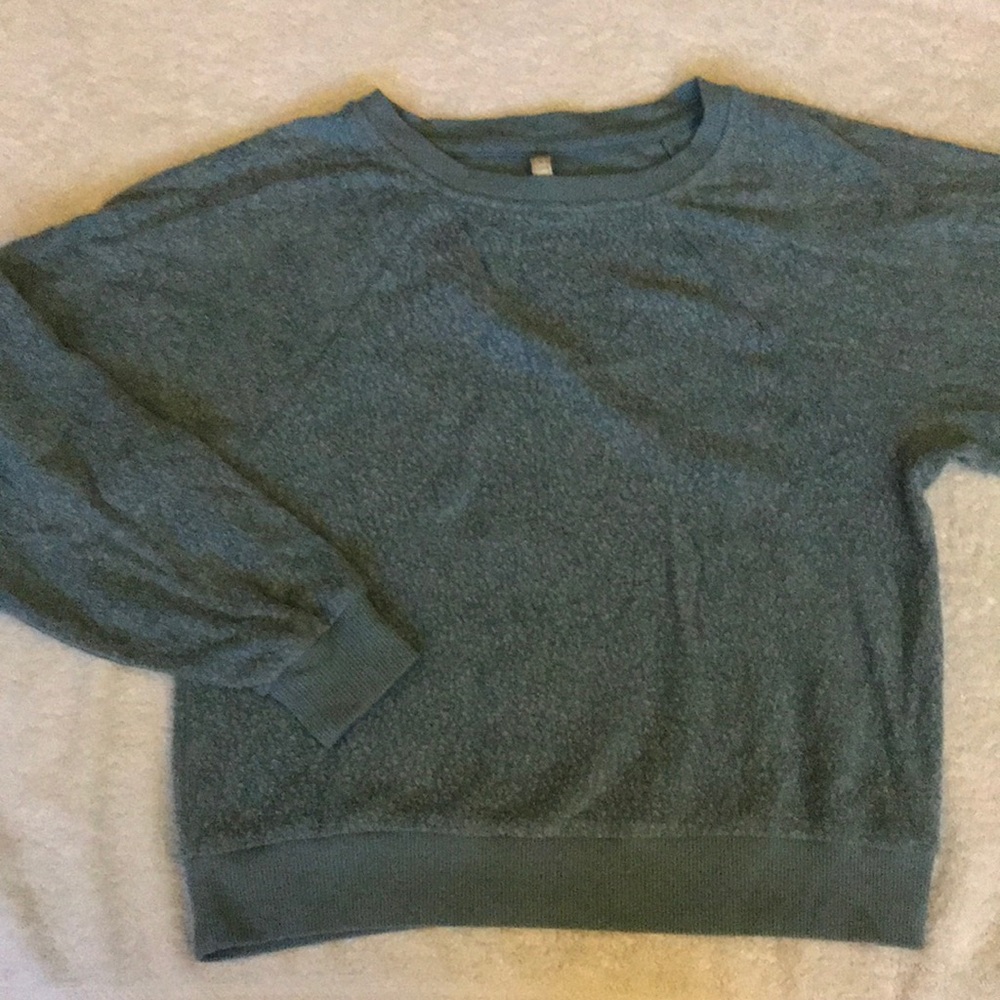 Aeropostale girls sweater/sleeping shirt